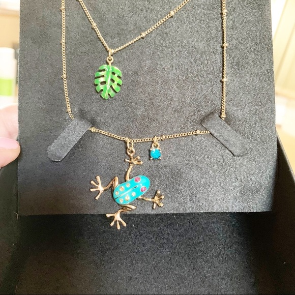 Betsey Johnson Turquoise Jeweled Rainforest Frog with Turquoise Jewel & Leaf - Picture 7 of 11